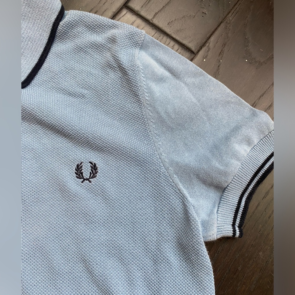 Fred Perry top
